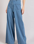 Wide Leg Jeans with Front Pockets