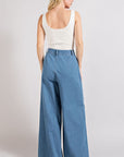 Wide Leg Jeans with Front Pockets