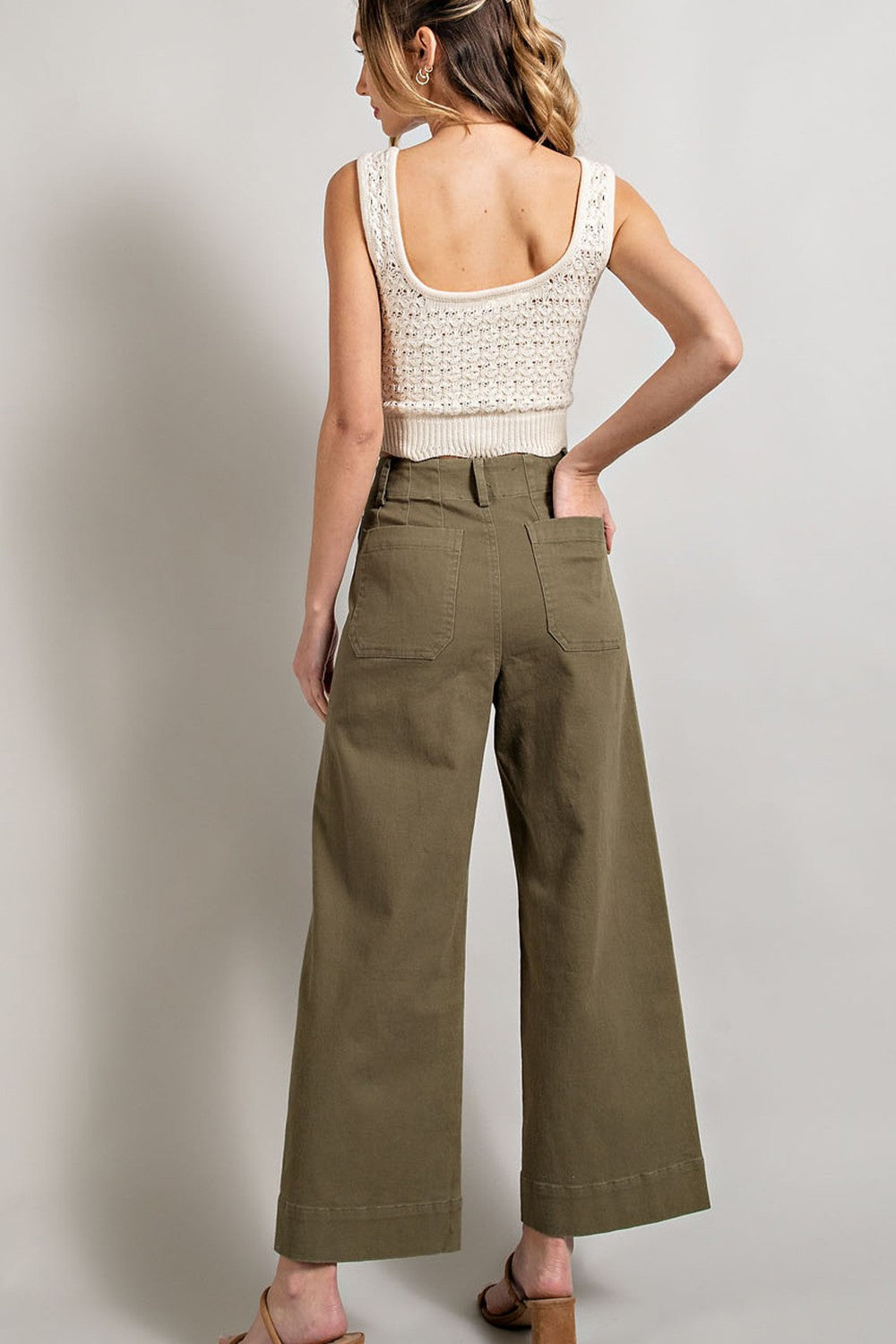 Cropped Wide Leg Jeans with Front Pockets