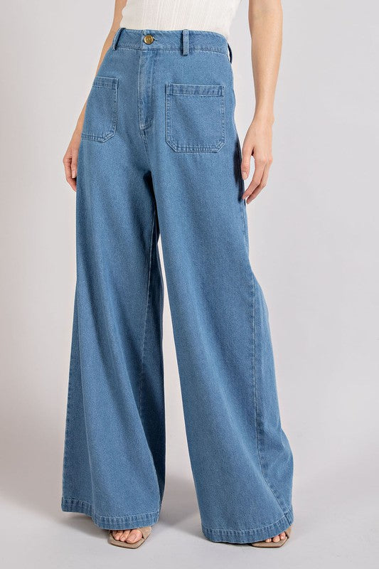 Wide Leg Jeans with Front Pockets