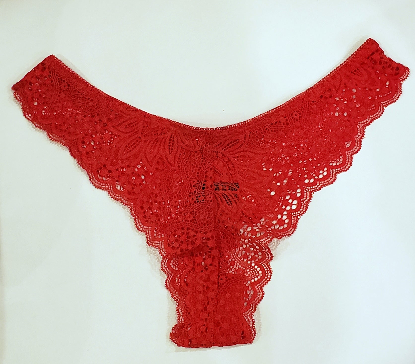 Mid Rise Lace Floral Thong